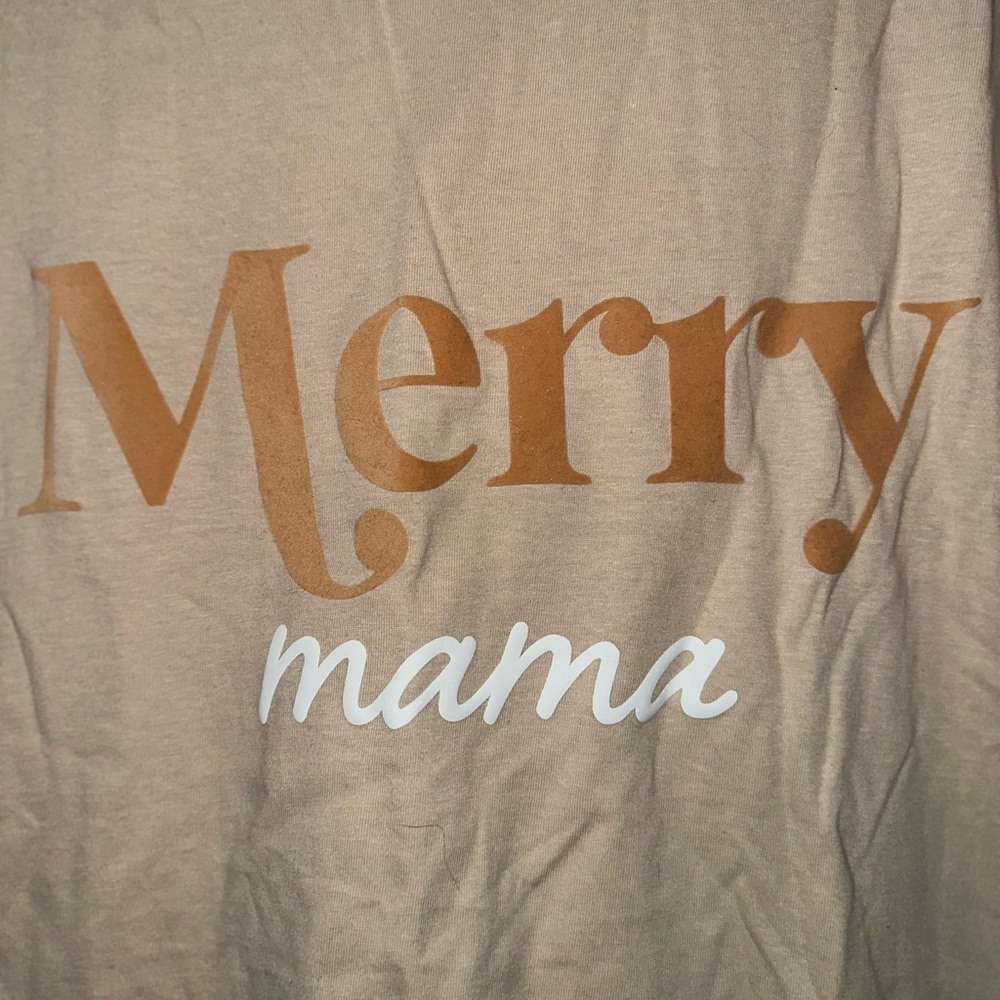Merry Mama Graphic T-Shirt - Picture 2 of 3